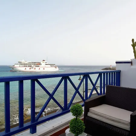  Modern In Playa Blanca With Terrace